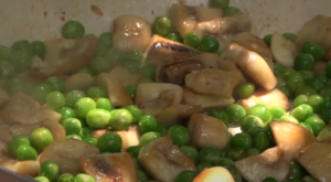 matar mushroom recipe in hindi